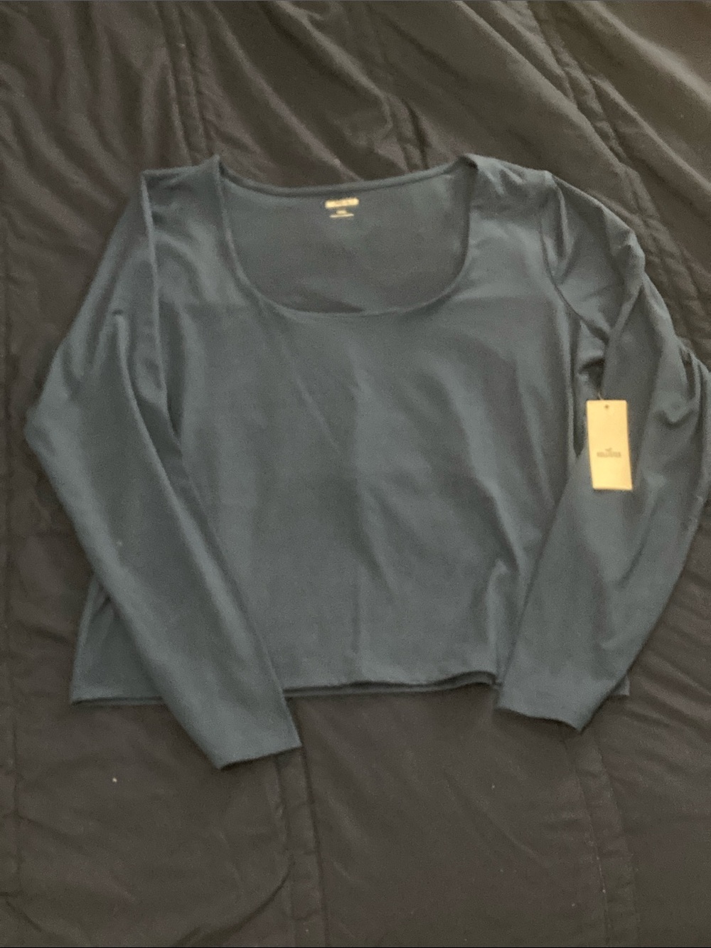 Hollister Navy Scoop-Neck Long Sleeve Crop Top
